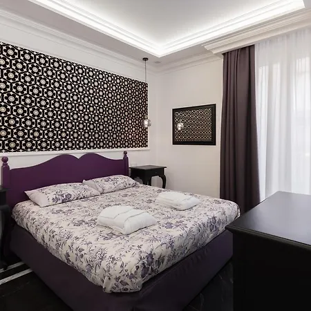 Aurora Luxury Suites * Roma
